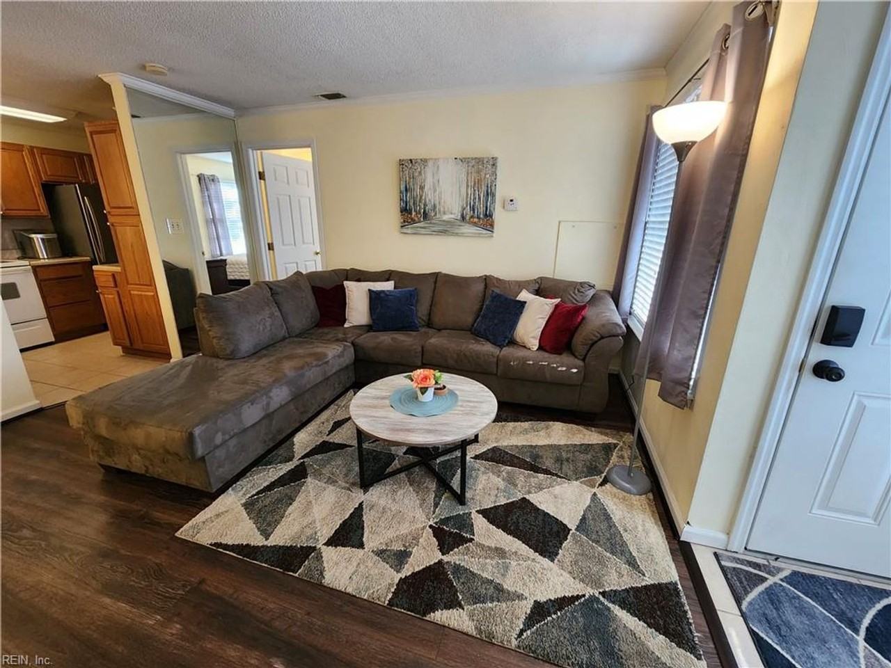 812 Drift Tide Dr - Photo 2 of 26