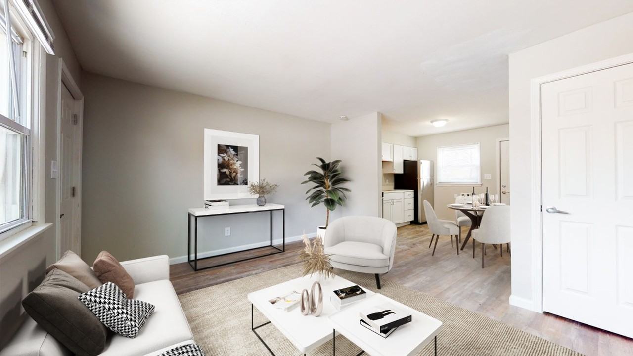 608 W Monroe - Photo 3 of 7