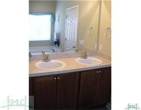 185 Red Oak Dr - Photo 3 of 7