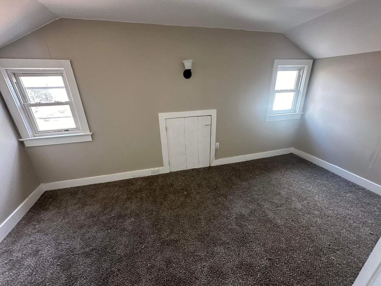 19 Washington St - Photo 2 of 16