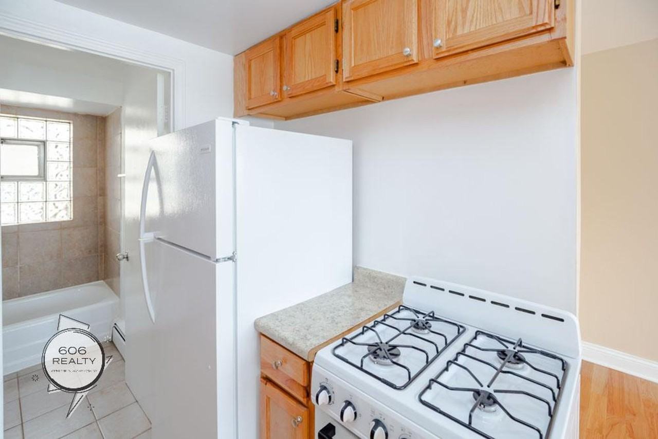 3443 3443 S. Central 3 - Photo 2 of 8