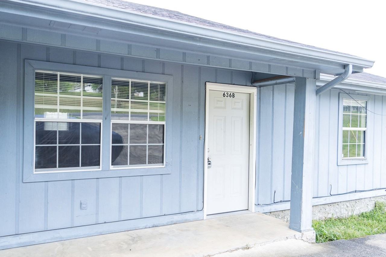 636 Mission Ridge Rd - Photo 2 of 19