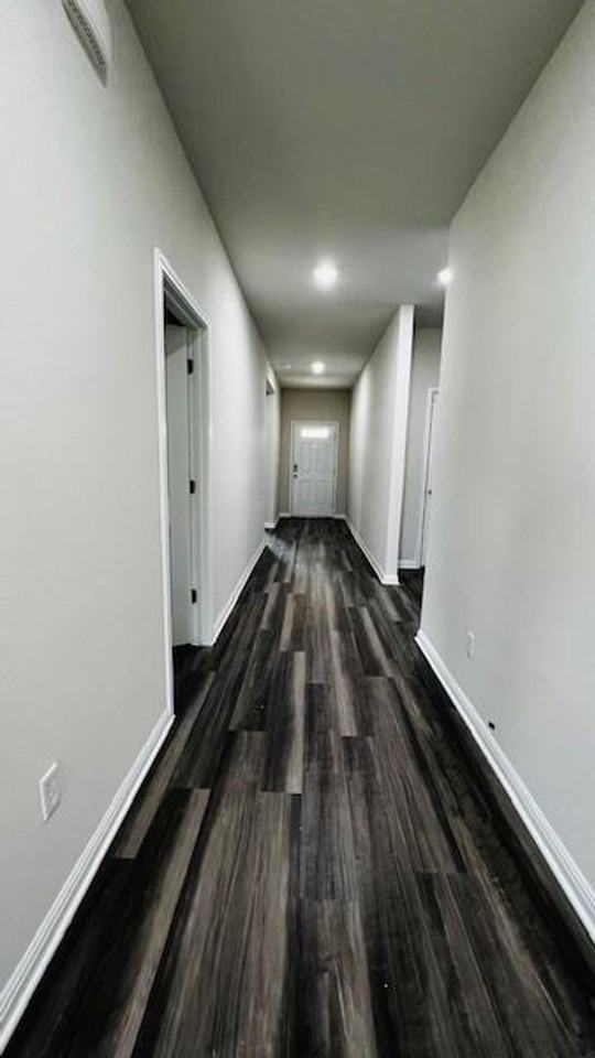 707 East St - Photo 2 of 20