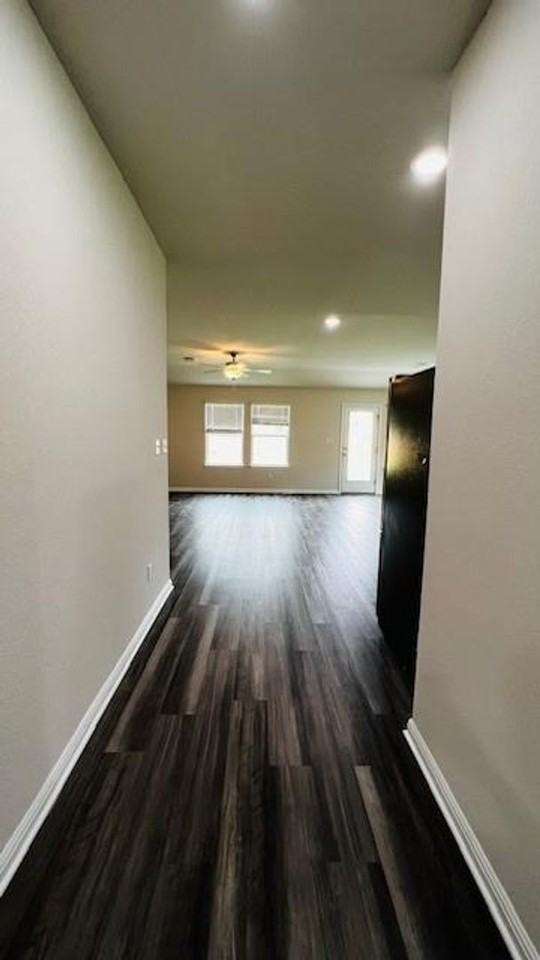 707 East St - Photo 3 of 20