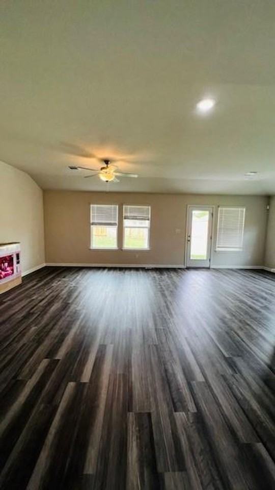 707 East St - Photo 4 of 20