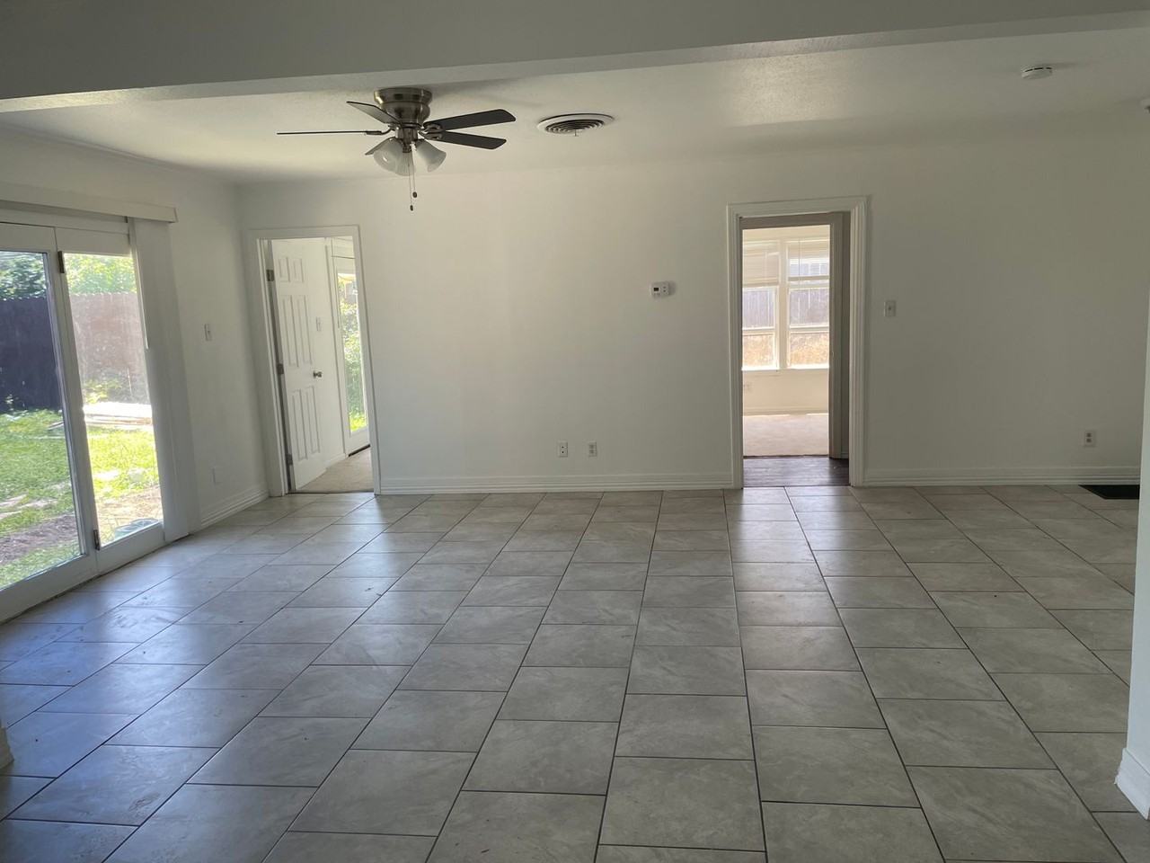 4022 Lowman St - Photo 2 of 29