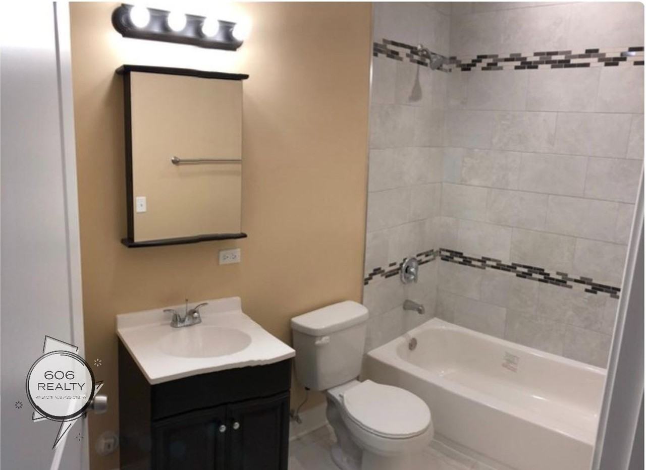 Rehabbed Units in Cicero! - Photo 4 of 7