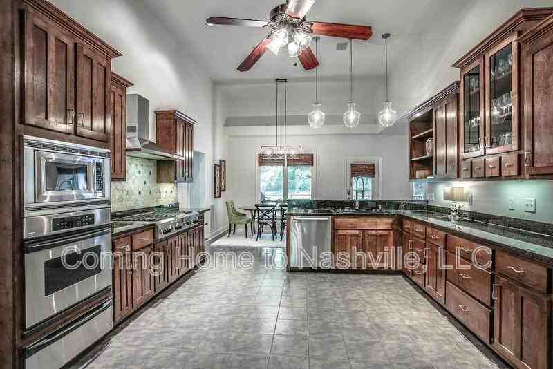 710 Hillwood Blvd - Photo 3 of 30