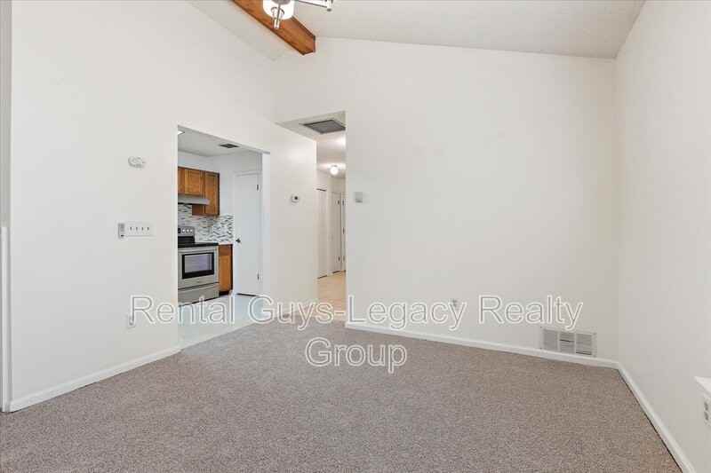 3854 Windridge Ct - Photo 5 of 24