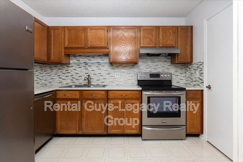 3854 Windridge Ct - Photo 7 of 24