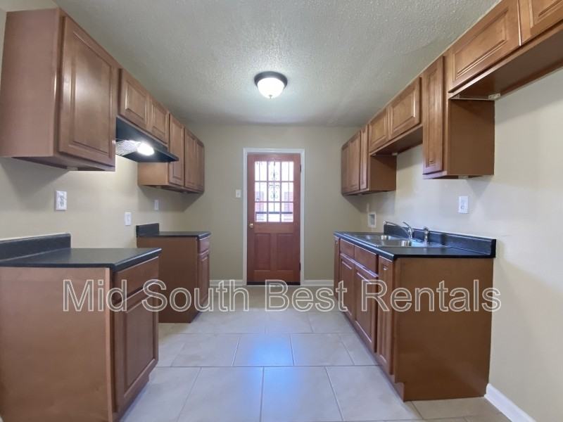 1463 S Cooper St - Photo 3 of 7