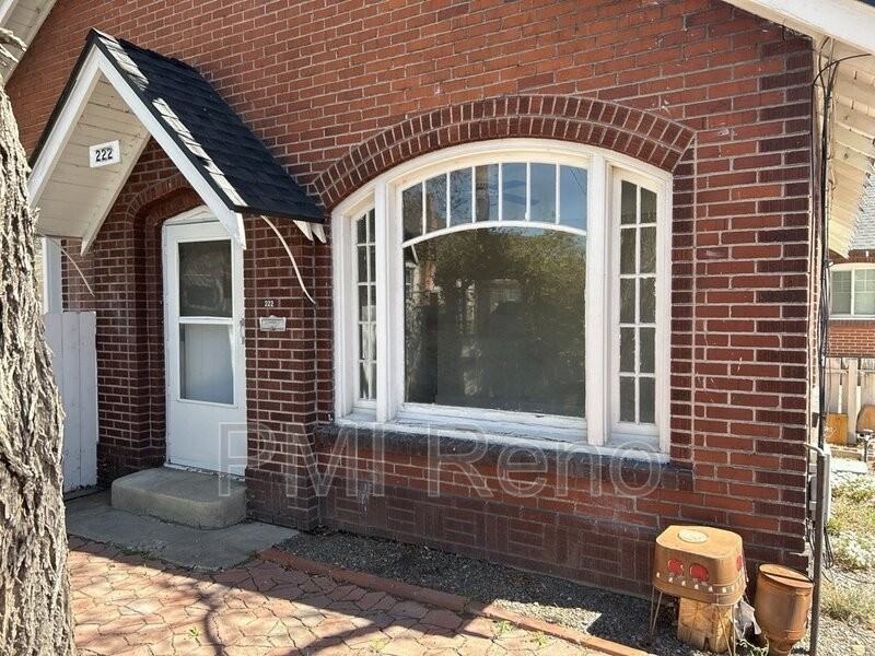 222 River Rock St - Photo 2 of 13