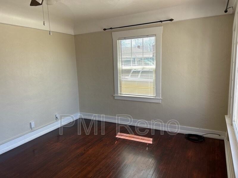 222 River Rock St - Photo 5 of 13
