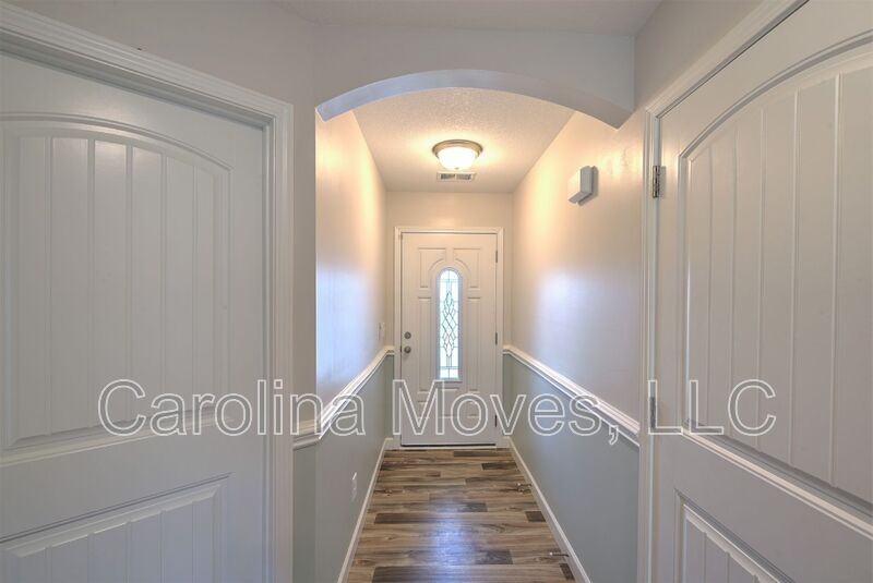 1303 Lindale Pl - Photo 3 of 23