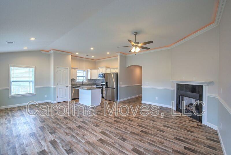 1303 Lindale Pl - Photo 5 of 23