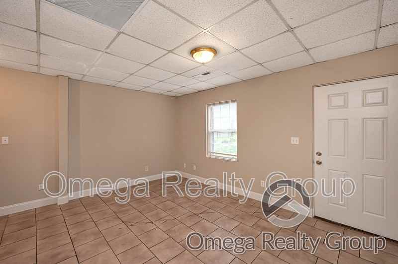 322 Percy St - Photo 6 of 18