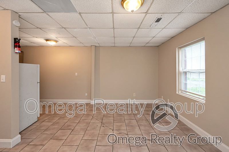 322 Percy St - Photo 7 of 18