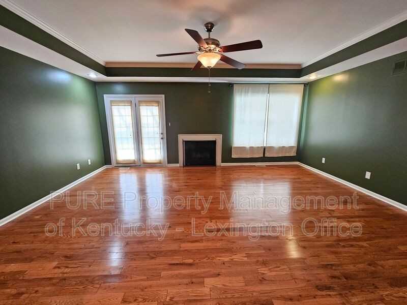 321 Lebeau Dr - Photo 4 of 26