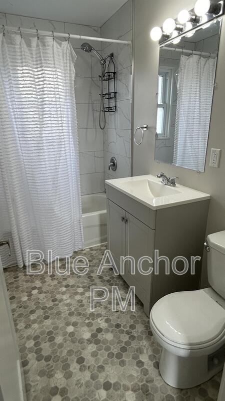 13 Railway St - Photo 3 of 8