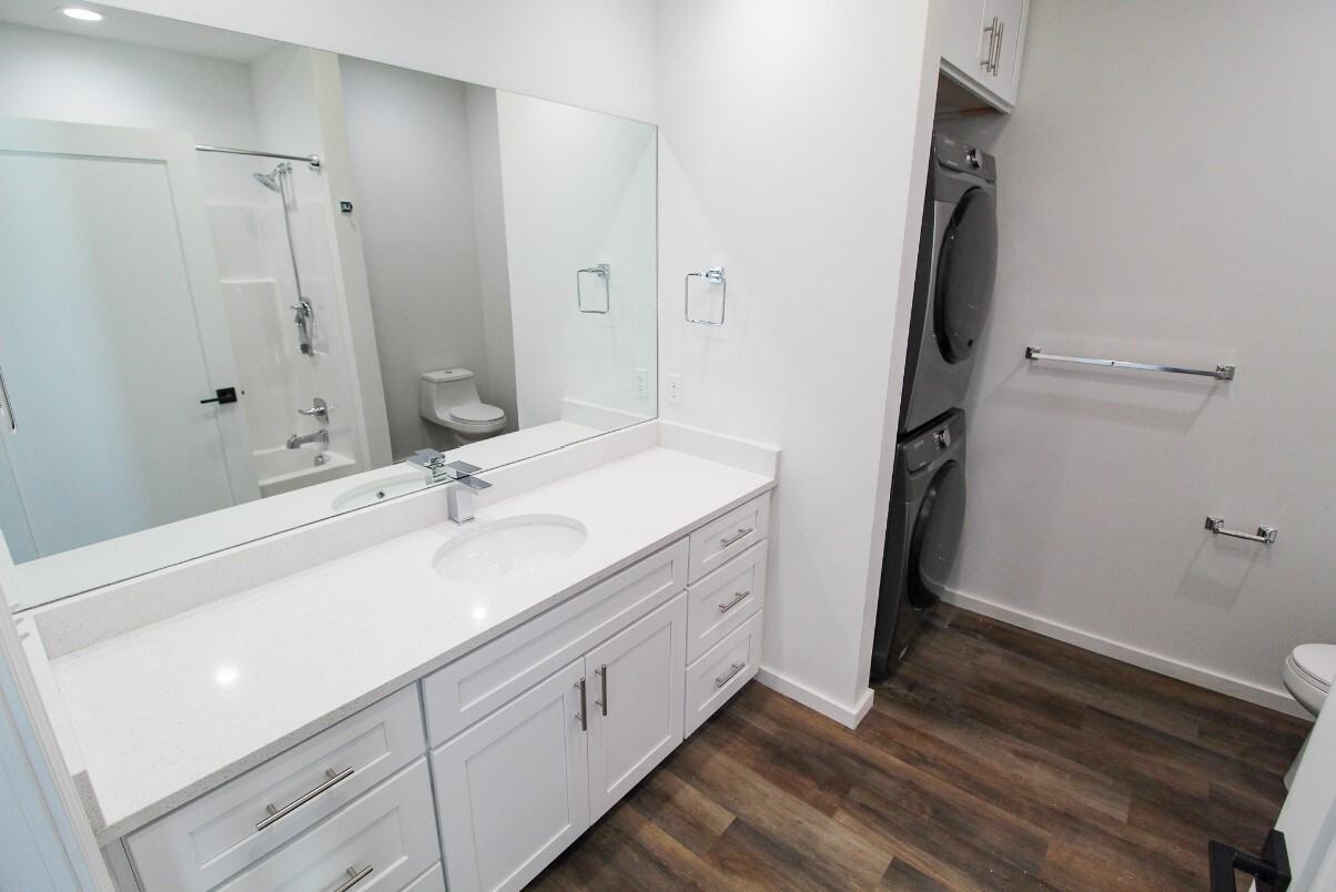 131 South Sherman Street - Photo 2 of 5