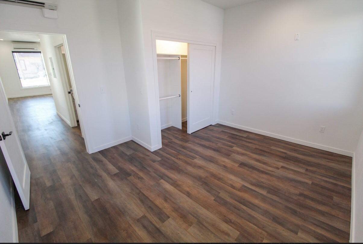 131 South Sherman Street - Photo 3 of 5