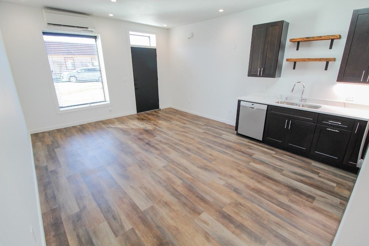 131 South Sherman Street - Photo 5 of 5