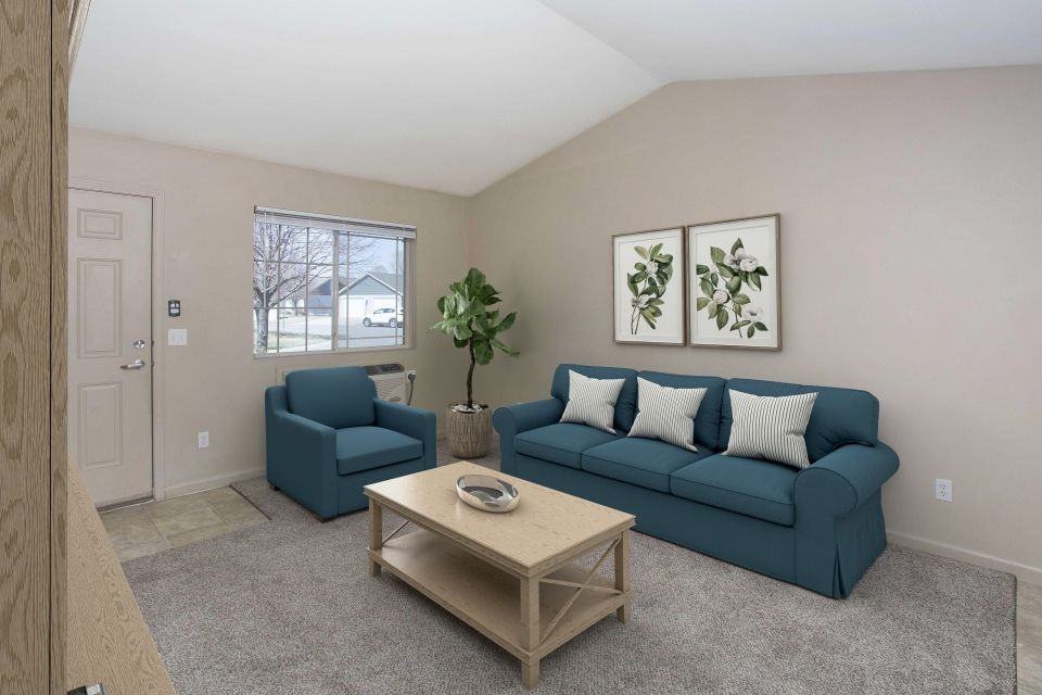 811 Dreamers Loop - Photo 2 of 10