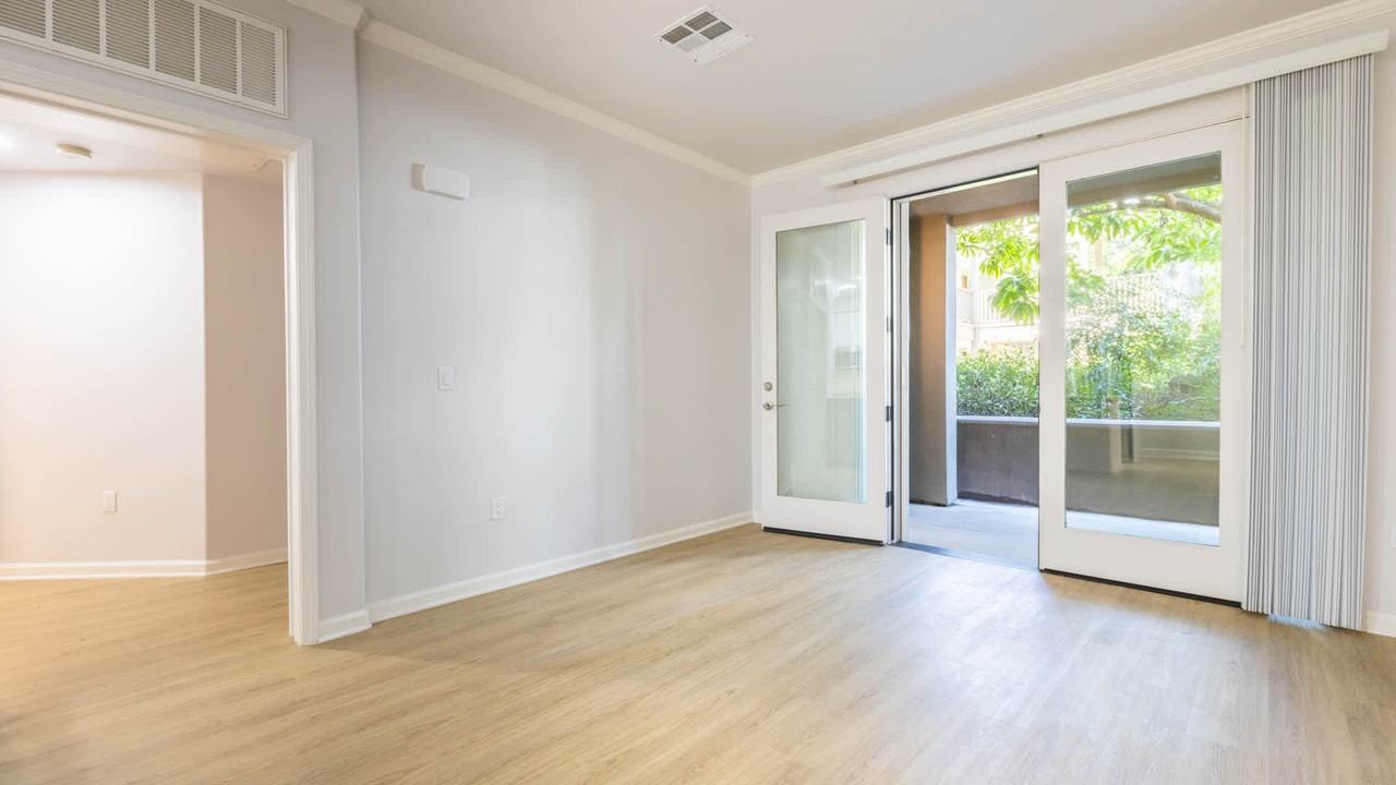 Kelvin Court - Photo 7 of 40