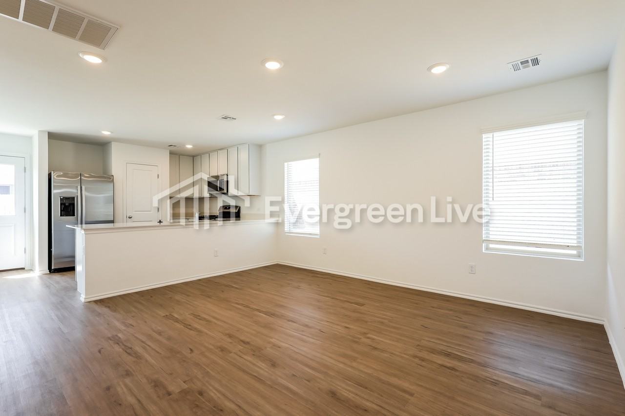 11628 Sw 38th St - Photo 5 of 17
