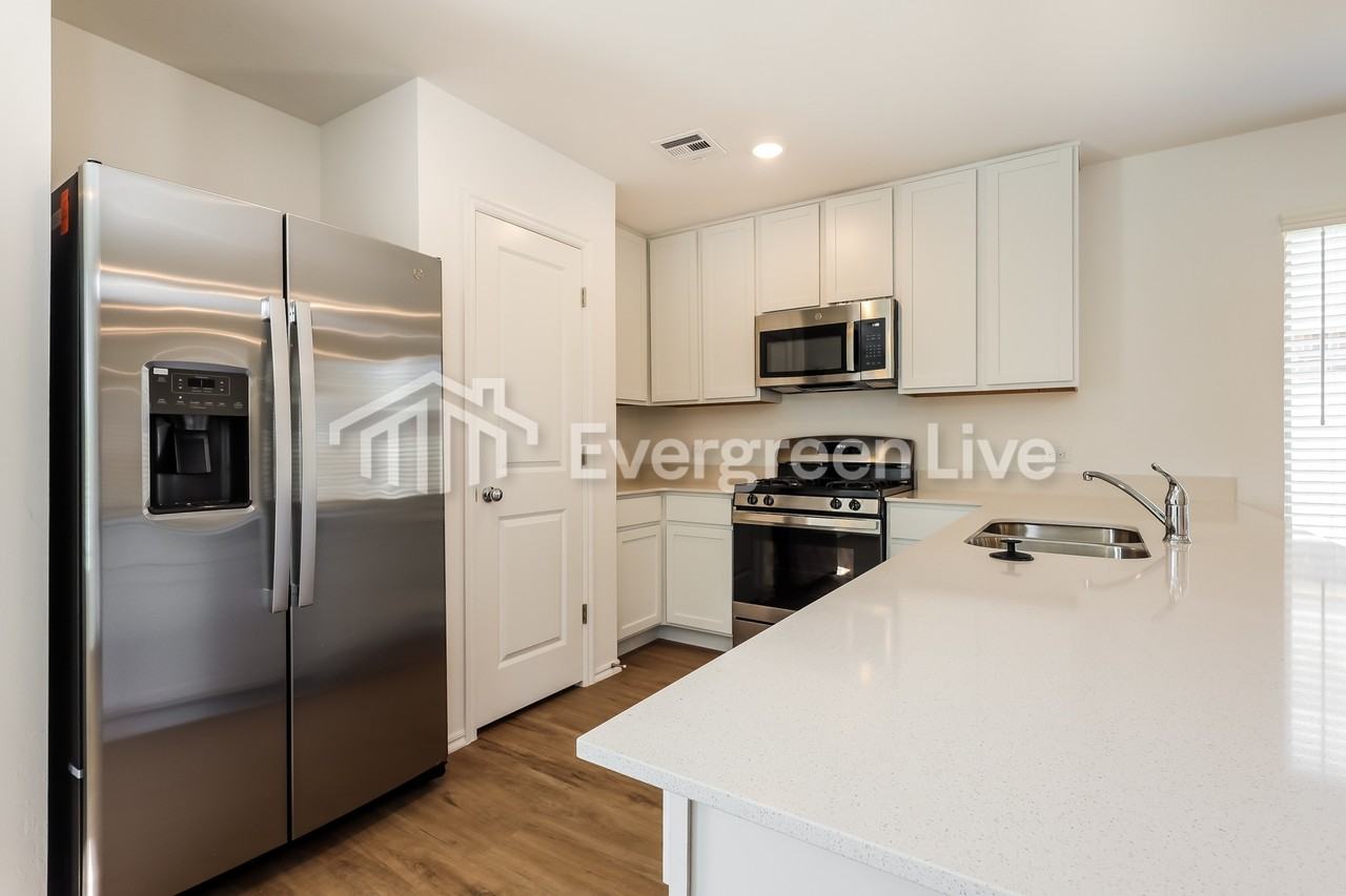 11628 Sw 38th St - Photo 7 of 17