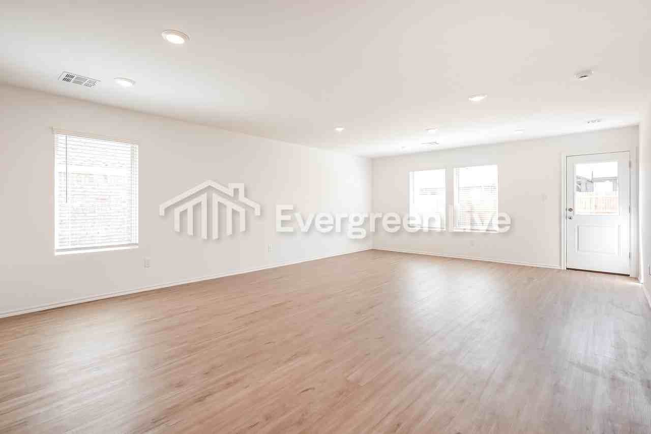 11716 Sw 38th St - Photo 5 of 19