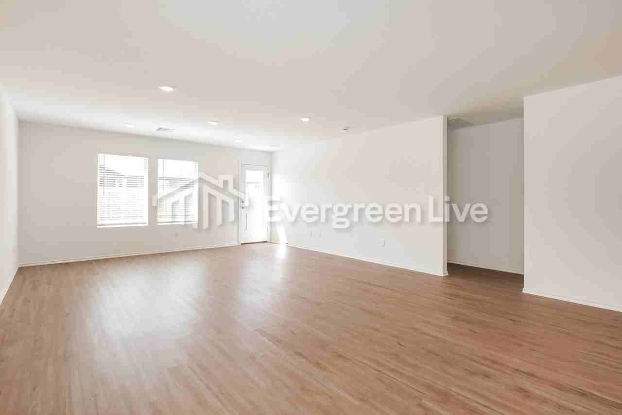 11716 Sw 38th St - Photo 4 of 19