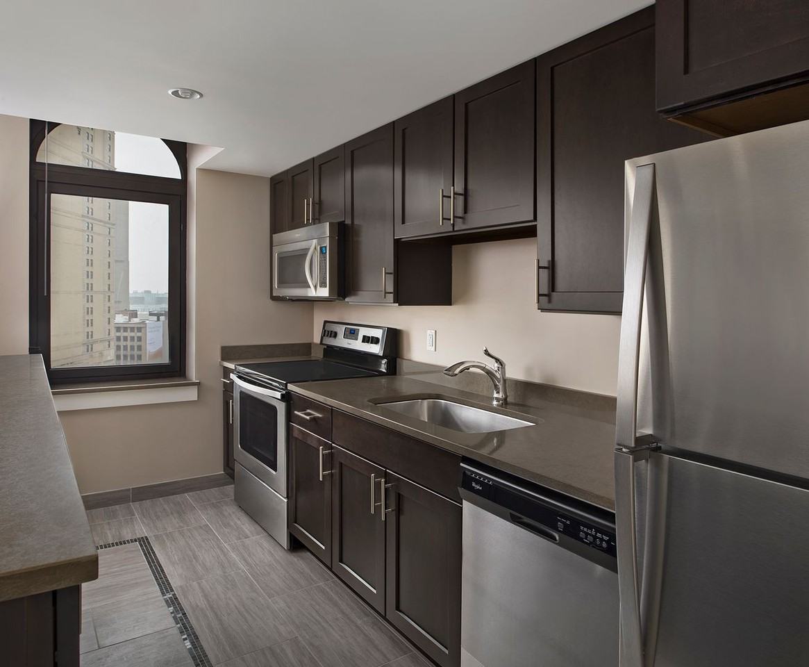 Detroit Savings Bank - Photo 3 of 37