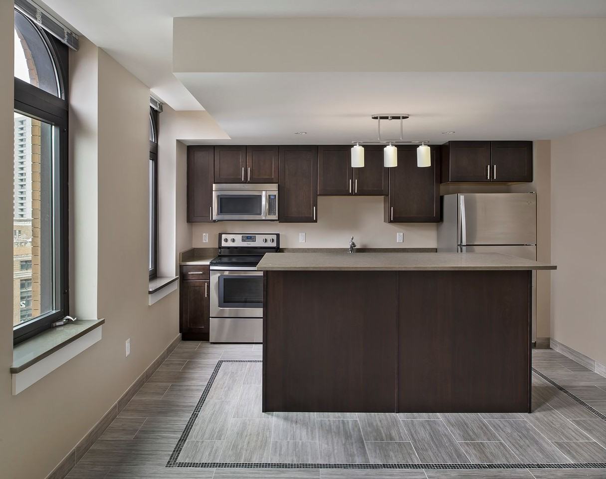 Detroit Savings Bank - Photo 4 of 37