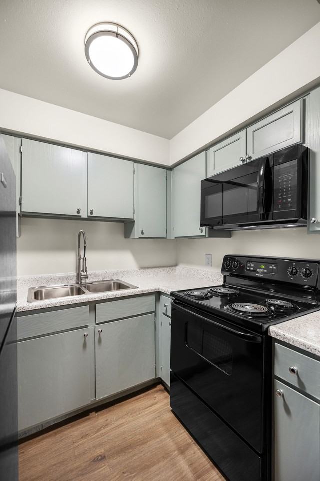 Watson Street Apartments - Photo 4 of 4