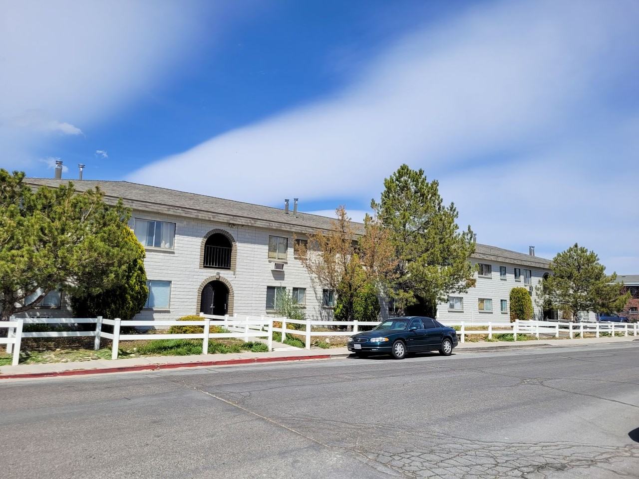 Royal Apartments - Photo 4 of 10