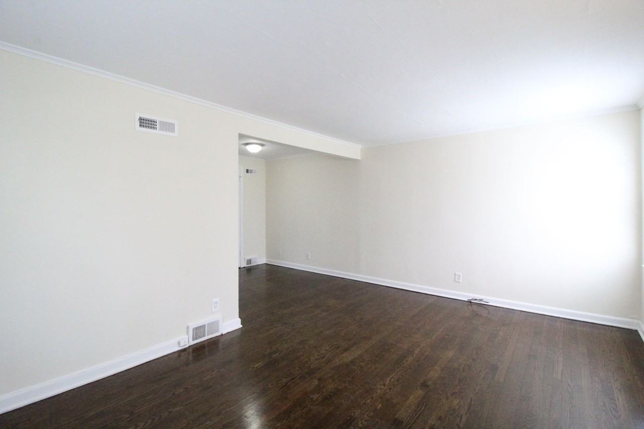 504 E 27th Ave - Photo 2 of 8