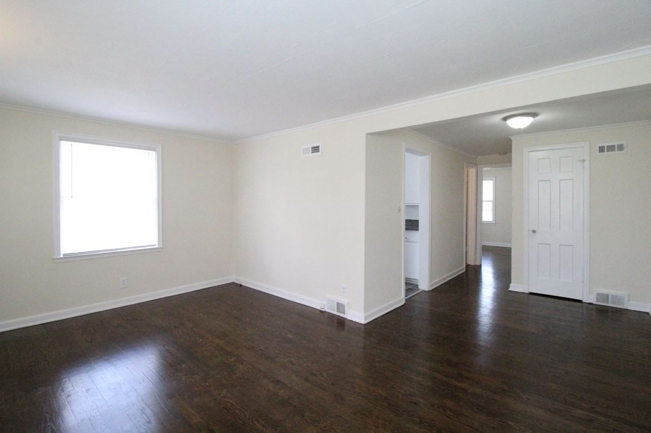 504 E 27th Ave - Photo 3 of 8