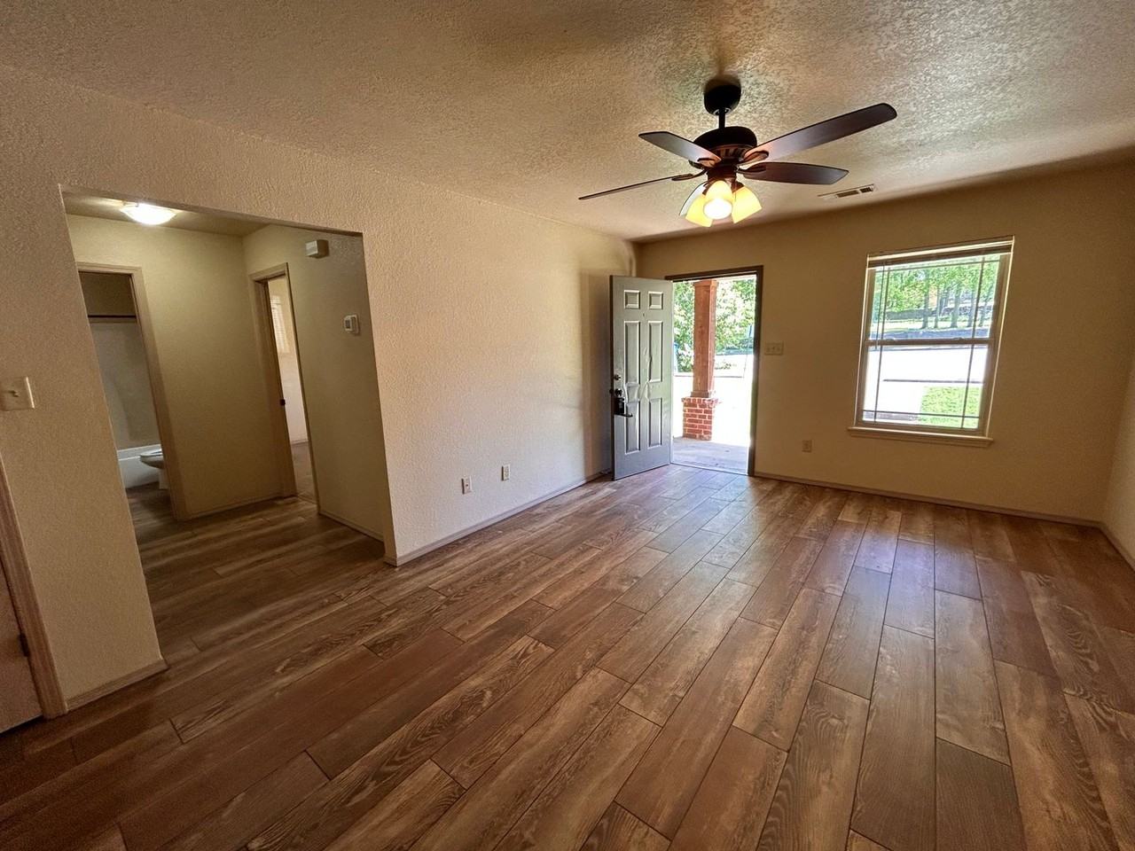 318 S 12th St - Photo 2 of 12