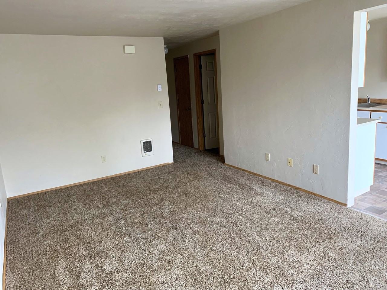 Chestnut Village - Photo 2 of 24