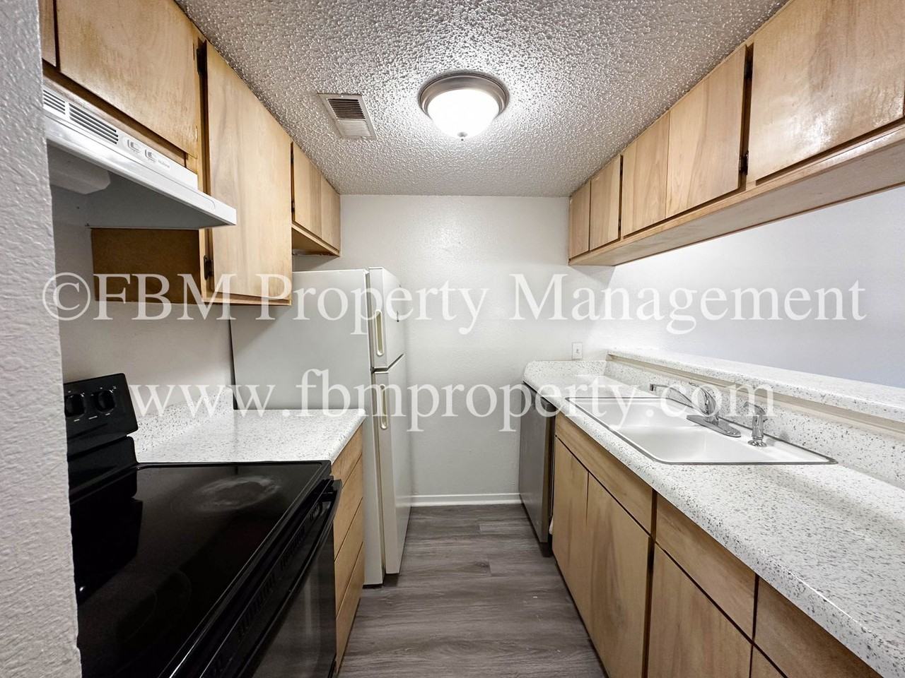800 N Clay St #B - Photo 5 of 11