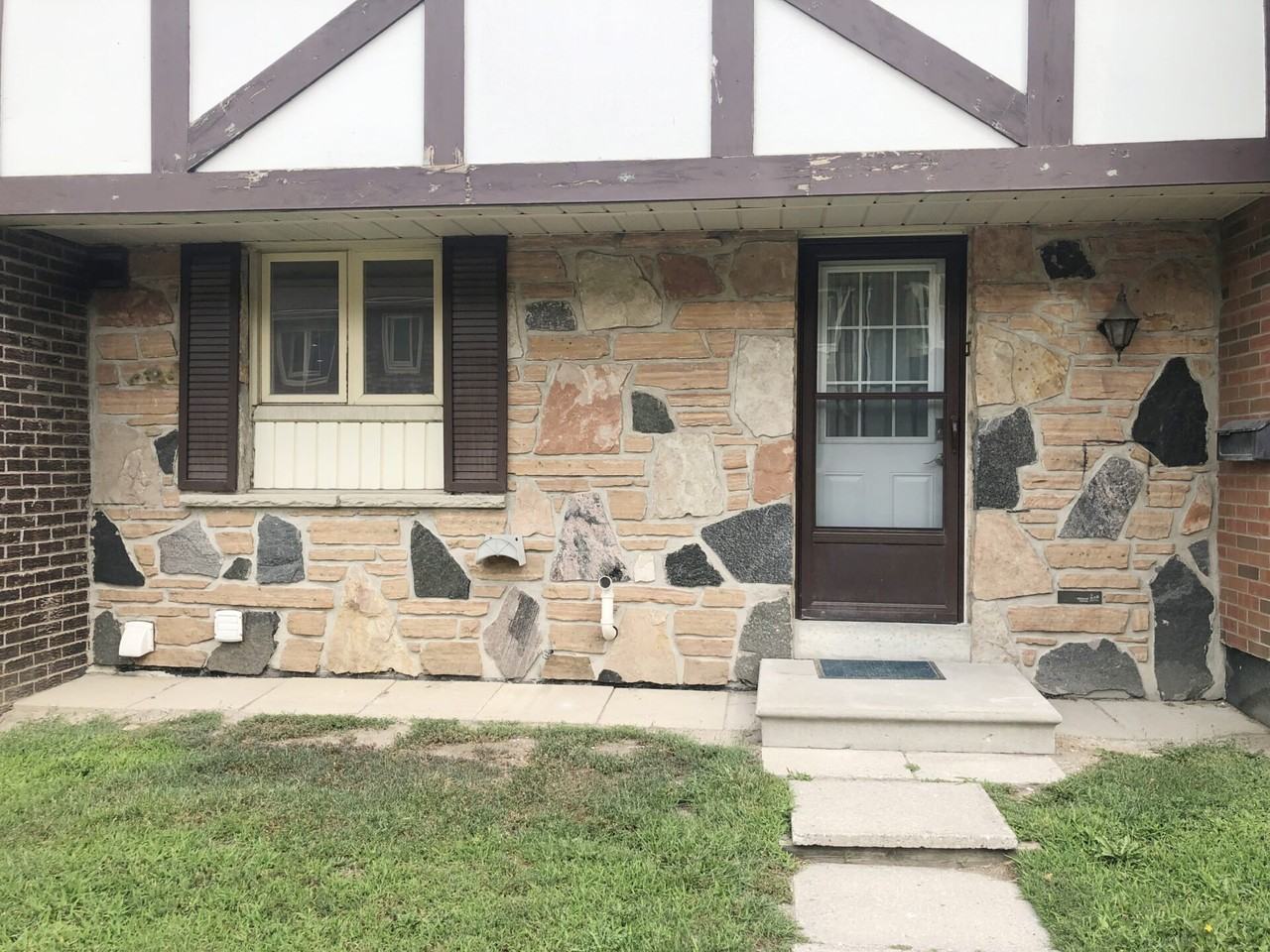 Birchmount Rd & Timberbank Blvd - Photo 5 of 9