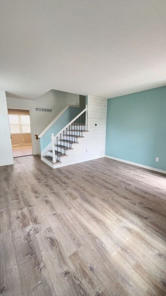 8716 N Chatham Ave - Photo 4 of 30