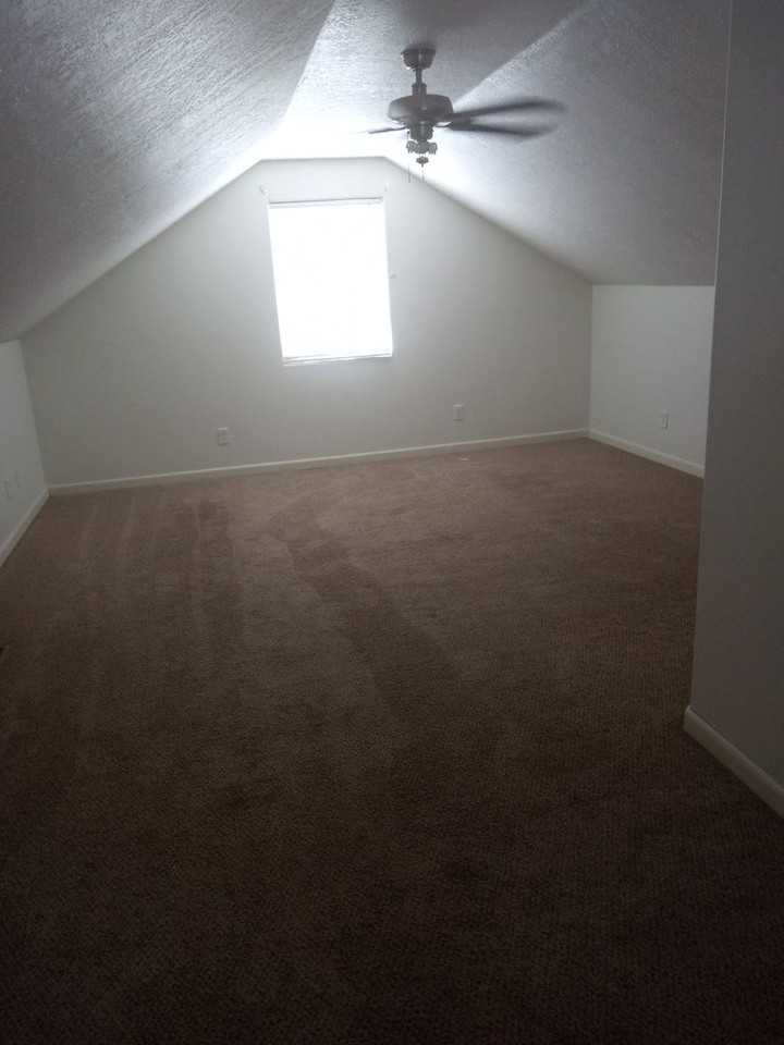 1808 William St Se - Photo 2 of 8