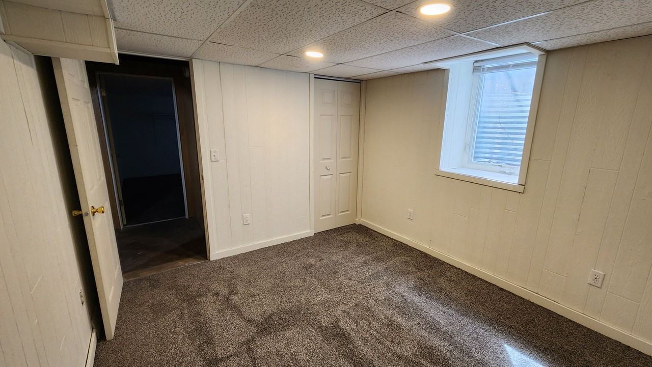 1915 Wood St - Photo 6 of 12