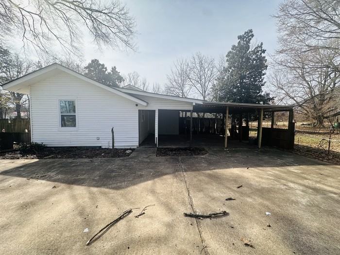 8554 E Kerrville Rosemark Rd - Photo 2 of 4