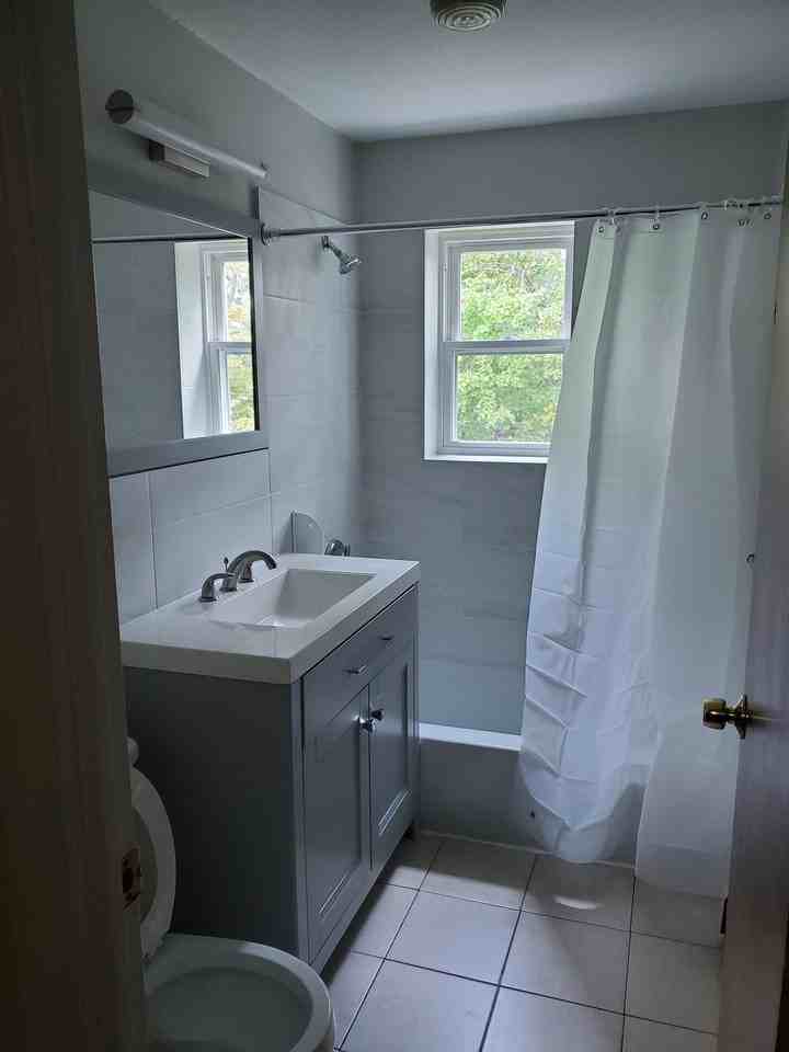 98 Caya Ave - Photo 3 of 4