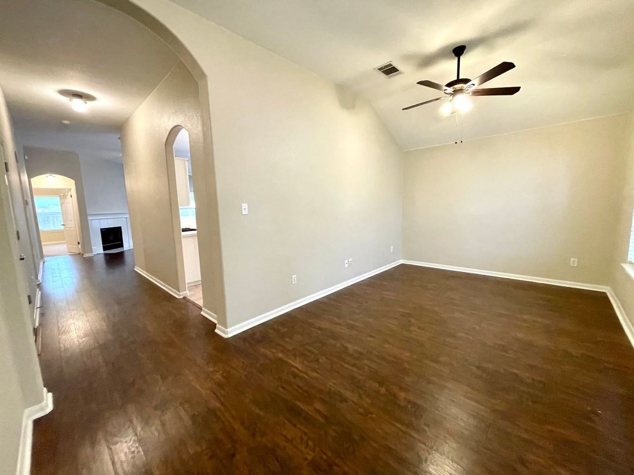 228 Chandler Crossing Trl - Photo 3 of 26