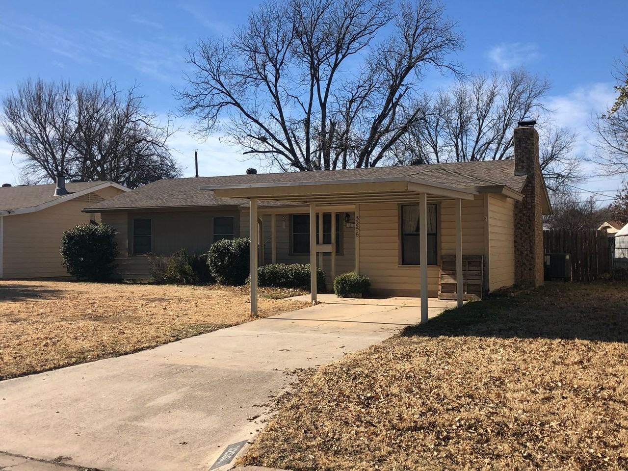 3256 Highland Ave - Photo 2 of 15