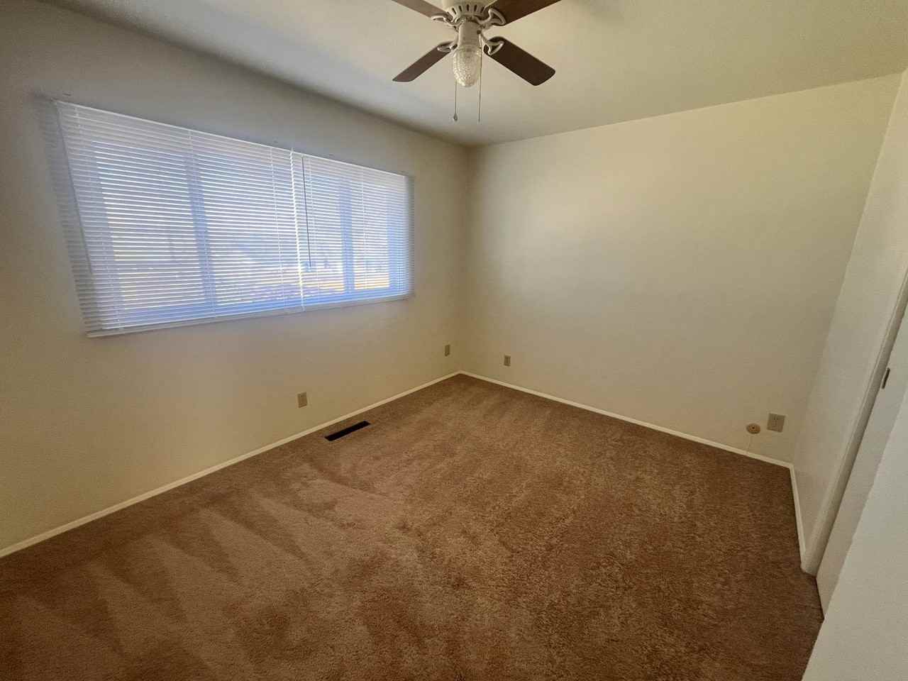 1702 Holmes Dr - Photo 6 of 10